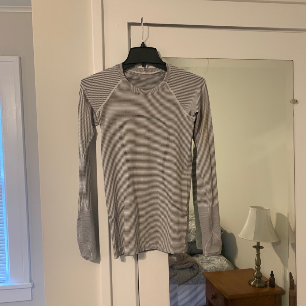 Lululemon Swiftly Tech Long Sleeve 2.0